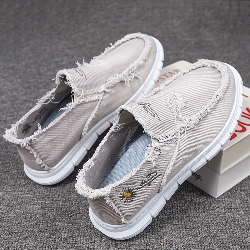 mens slip loafers comfortable casual shoes floral embroidery  display picture 1