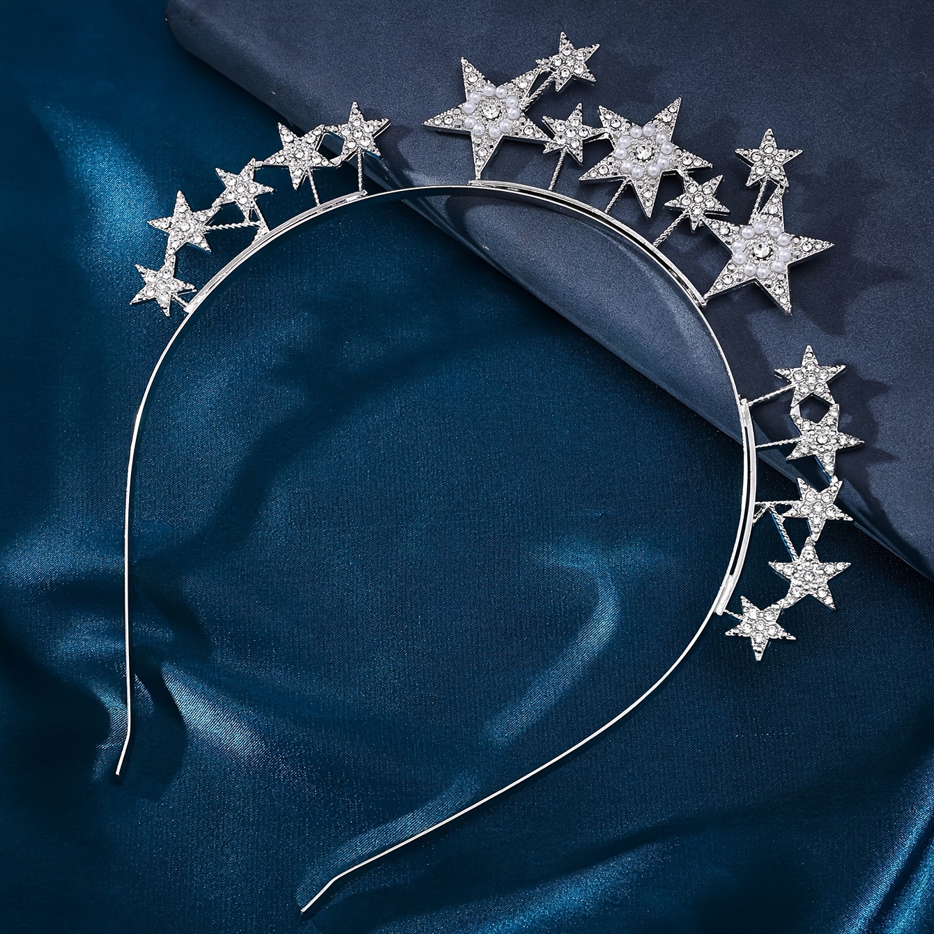 

A Fashionable, Light Luxury, Zinc Alloy Hair Band With Stars And Five-pointed Celebration Hair , Crown, Fashionable Headwear