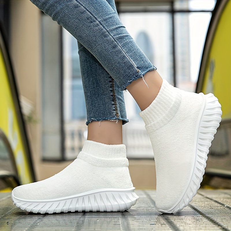 New Winter Collection of Thick-Soled Oversized Unisex Shoes, Warm Mid-Top Couple Shoes, Easy Slip-On Soft Casual Walking Shoes