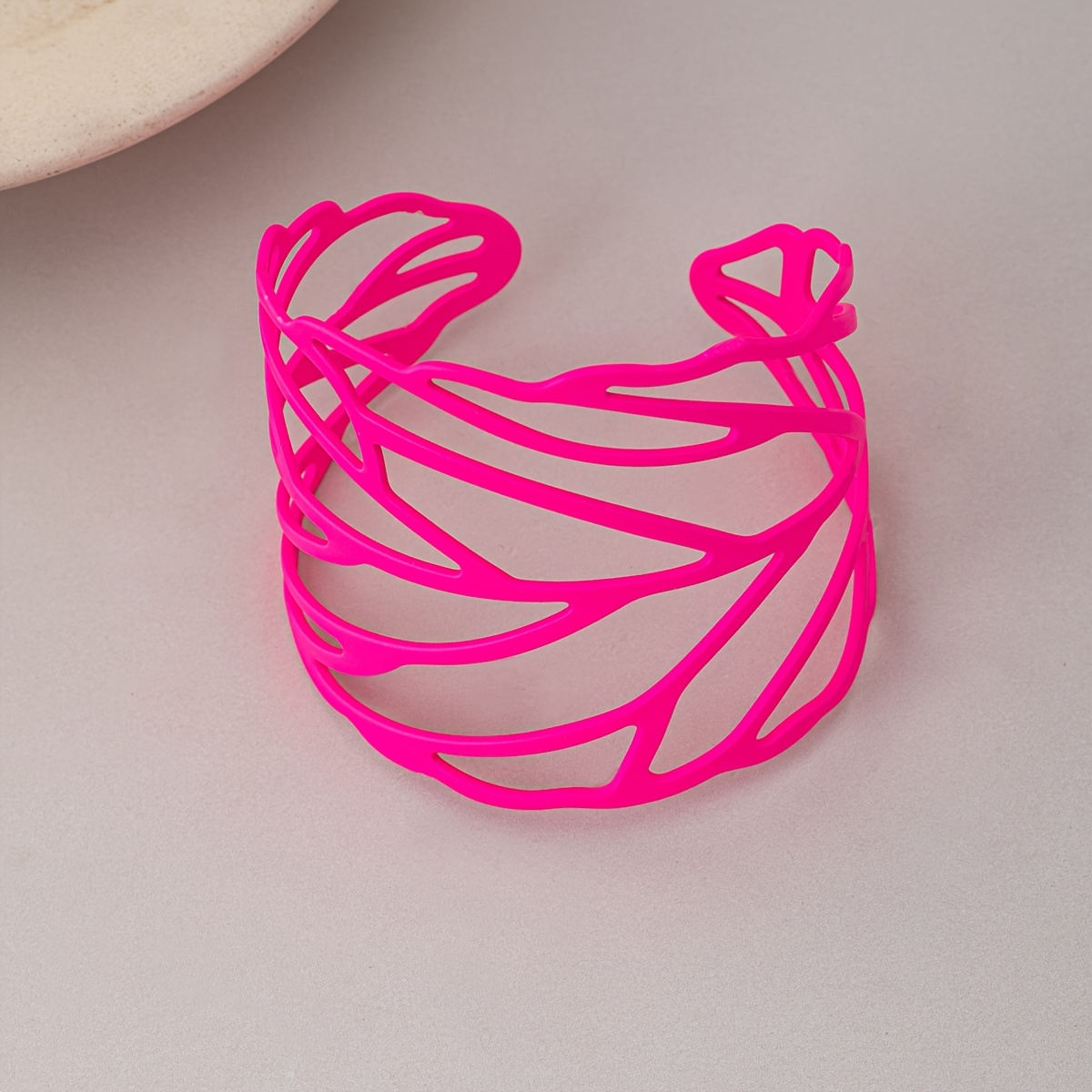 E-shop Böhmische Offene Manschette-Armband - Hohles Blatt-Ausschnitt-Design, Mehrfarbige Optionen, Langlebiges Eisenmaterial für Freizeitkleidung,