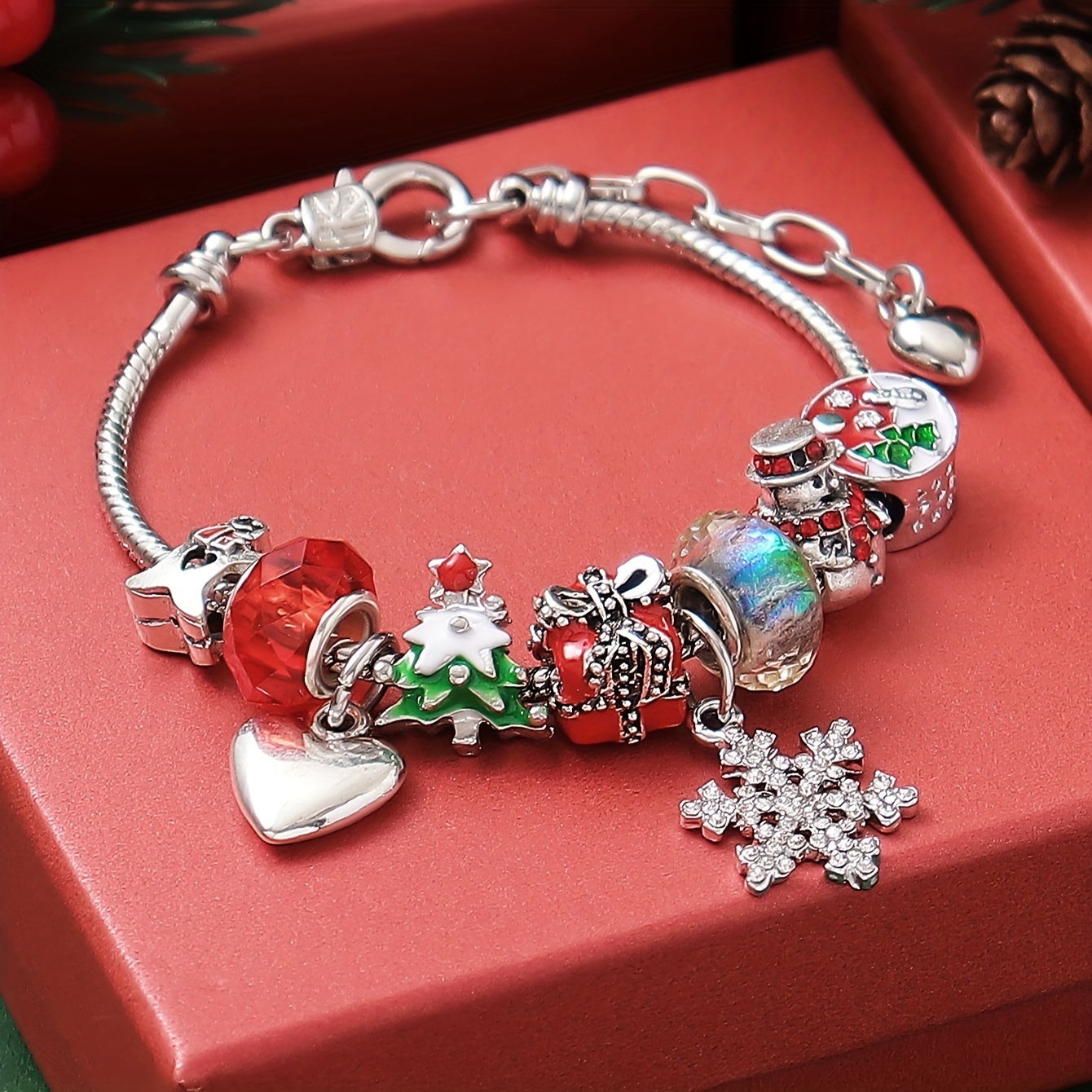 

& Tree With Sparkling Rhinestones - Adjustable Clasp, Holiday Parties & Gifts, Best For Christmas