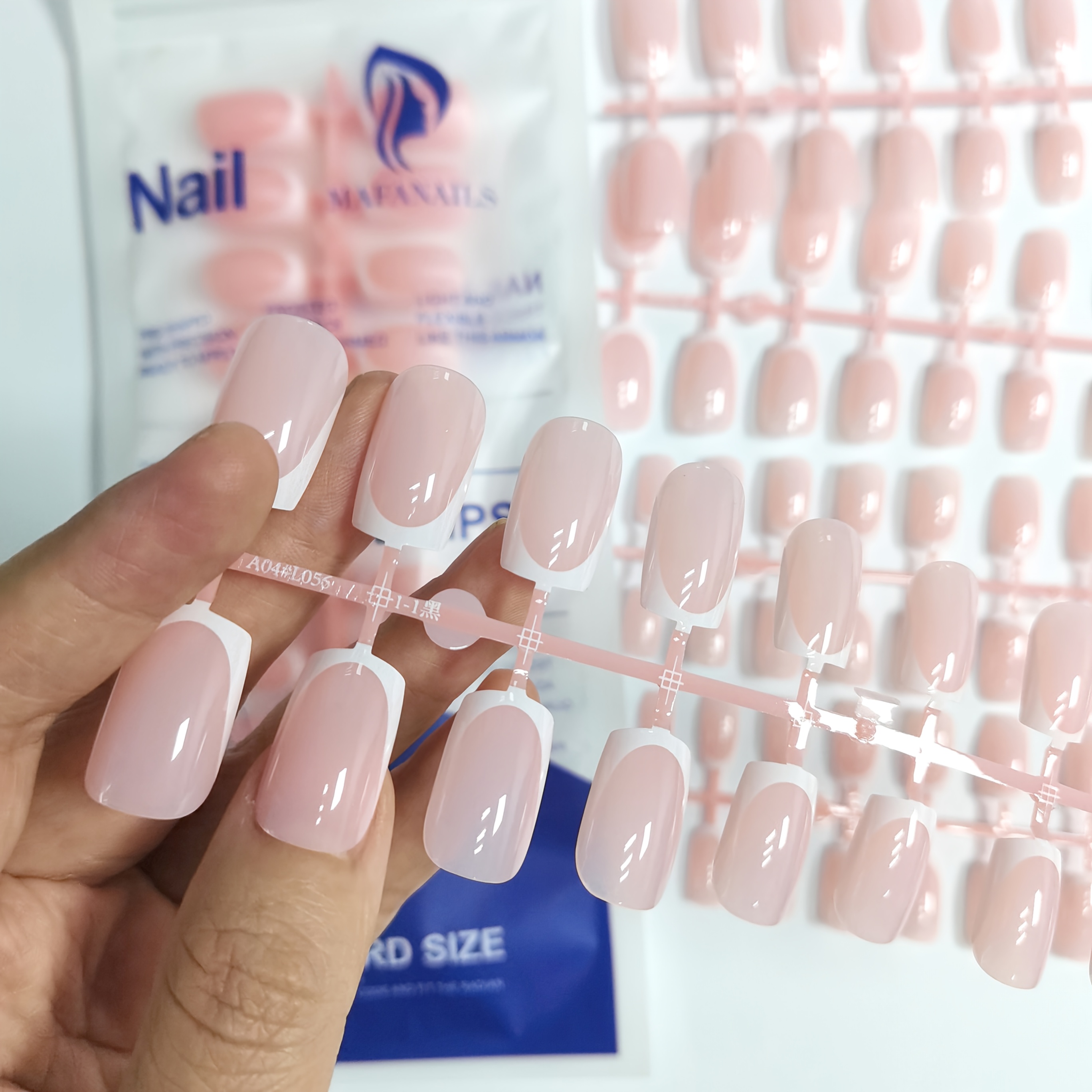 120pcs/bag Nude Pink Square Press On Nails With Edge, Short Square Fake Nails Glossy Artificial Manicure Reusable Pink False Nails