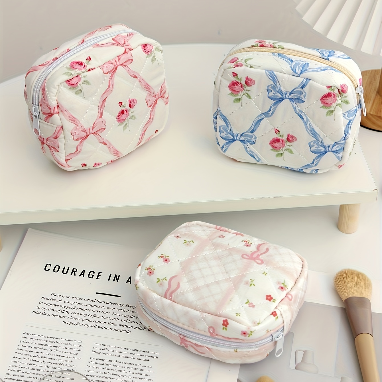 

Cute Cartoon Pattern Makeup Bag, Portable Travel Cosmetic Pouch With Zipper Closure, Storing Toiletries And Accessories