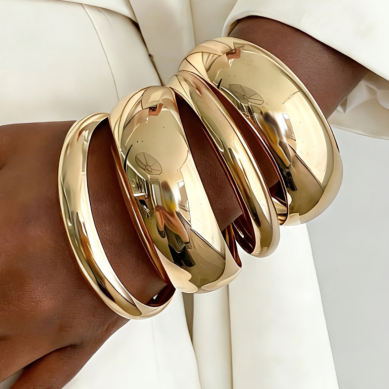 TEMU 4pcs Vintage Exaggerated Luxurious Women's Wide Bangle Set Suitable For Daily And Party Wear Valentine's Day Gift For Girlfriend