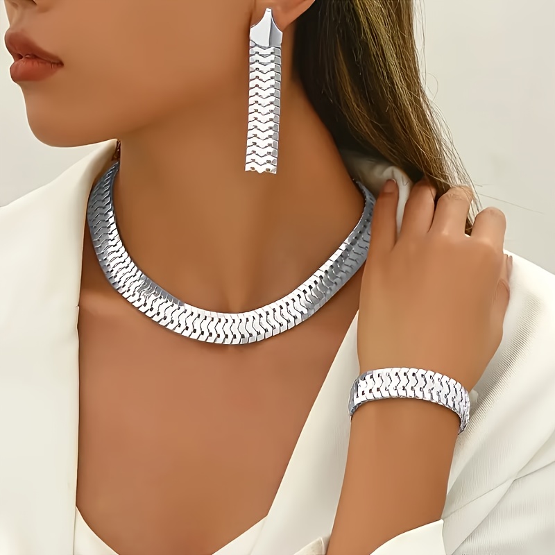 Set Of Snake Bone Chain Jewelry, Featuring Earrings, Bracelets, And Necklaces, Designed In A European And , Use And Special Occasions