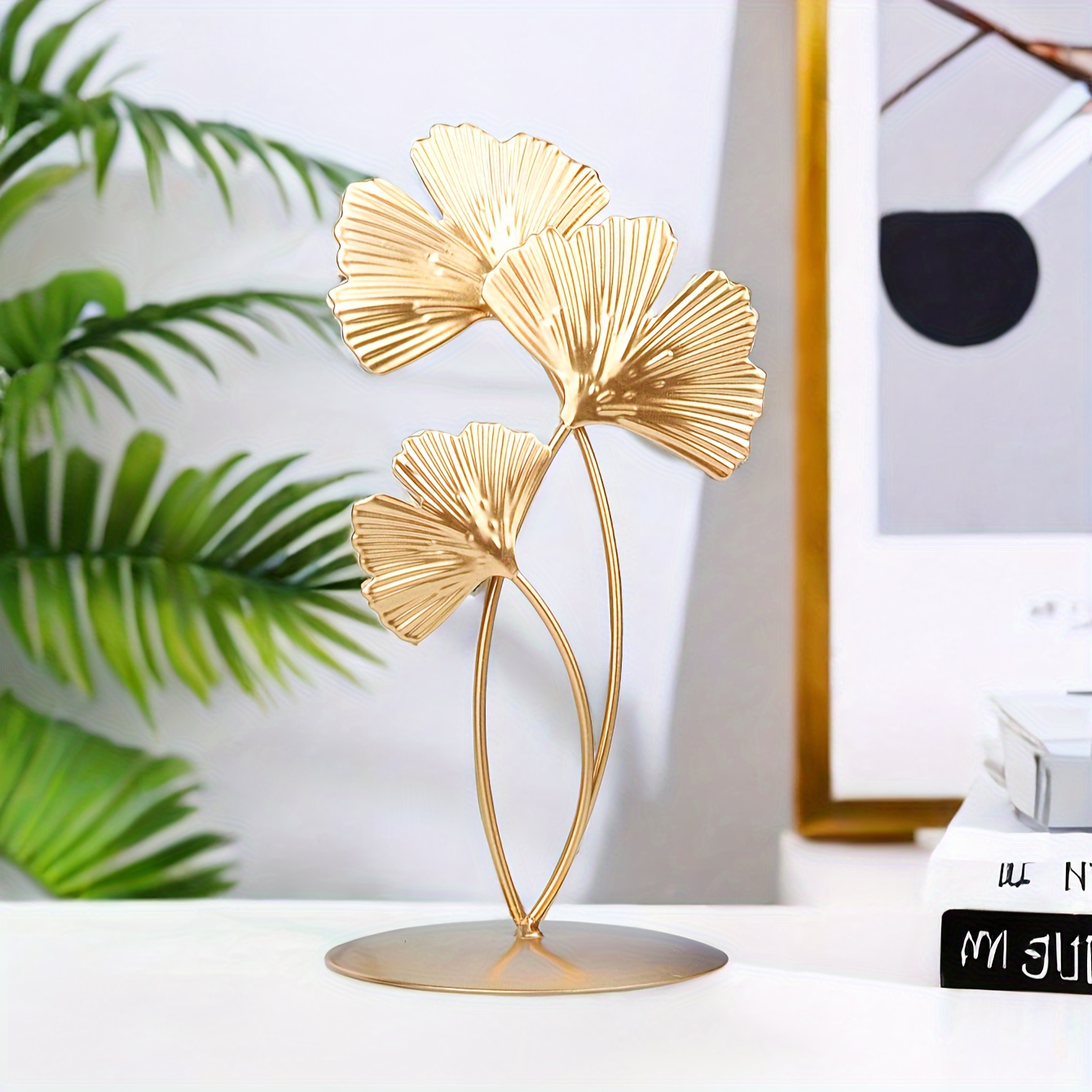 

1pc Cast Iron Ginkgo Leaf Sculpture, Modern Home Decor, Creative Entryway Art Piece, Golden Metal Craft, Tabletop Ornament, Elegant Design Bookshelf Cabinet Tabletop Entryway Decor