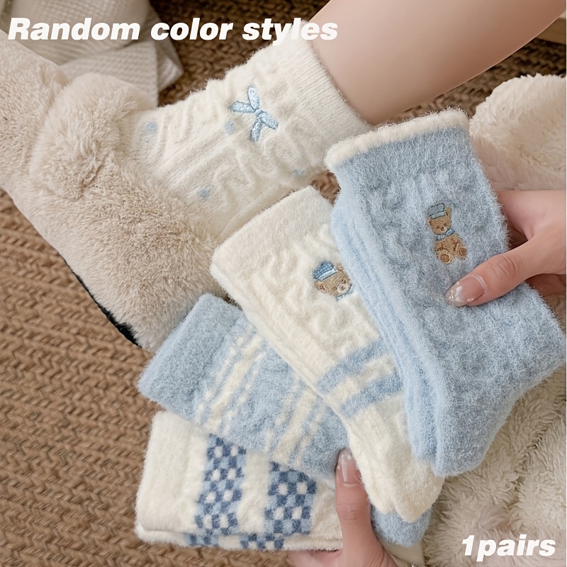 TEMU 1 Paire de Chaussettes Bleu et Blanc Brodées de Renard, Couleurs et Styles Aléatoires. Chaussettes Épaisses et Chaudes d'Automne-Hiver Douces