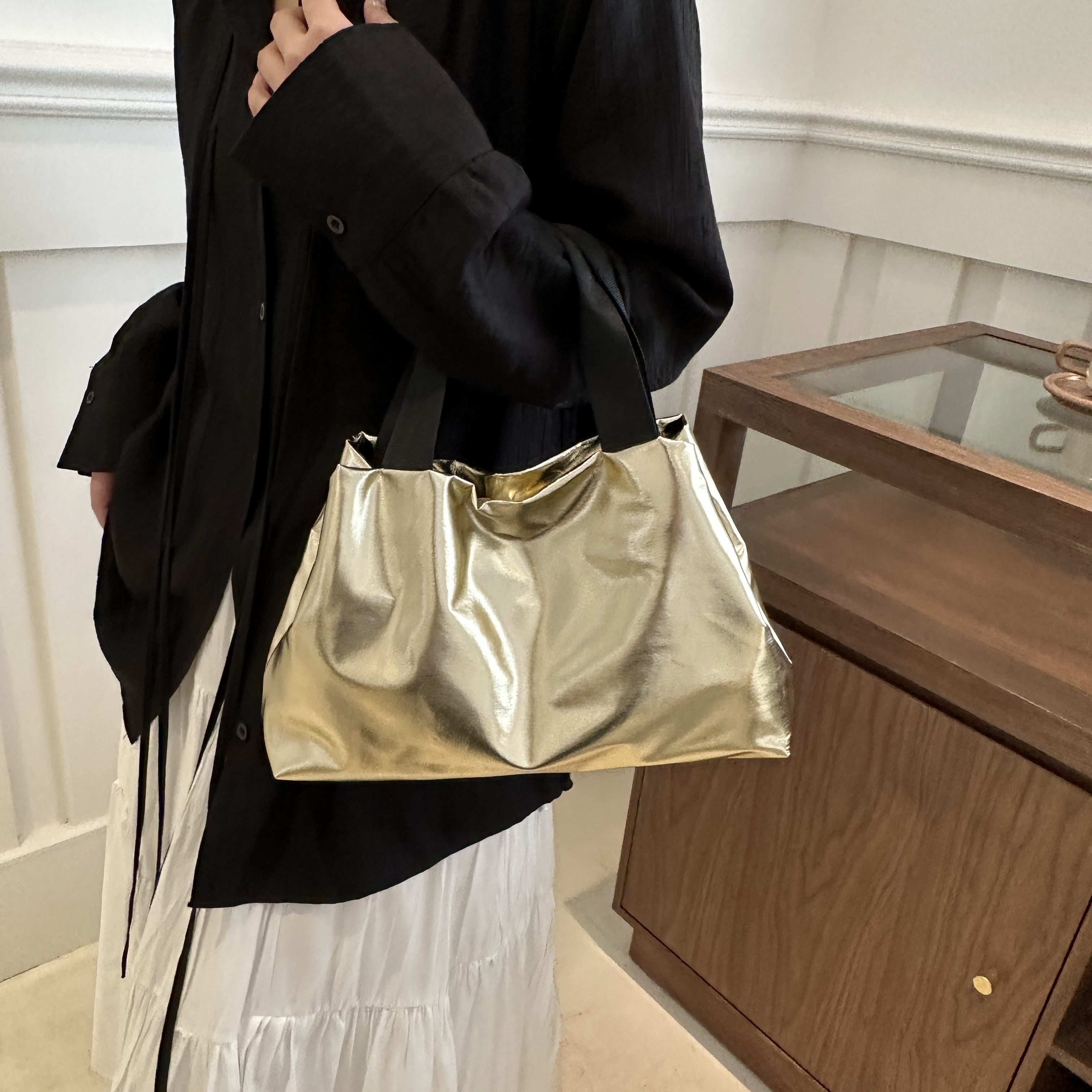 

Metallic Solid Color Pu Leather Shoulder Bag, Fashion Chic Soft Hobo Handbag For Women