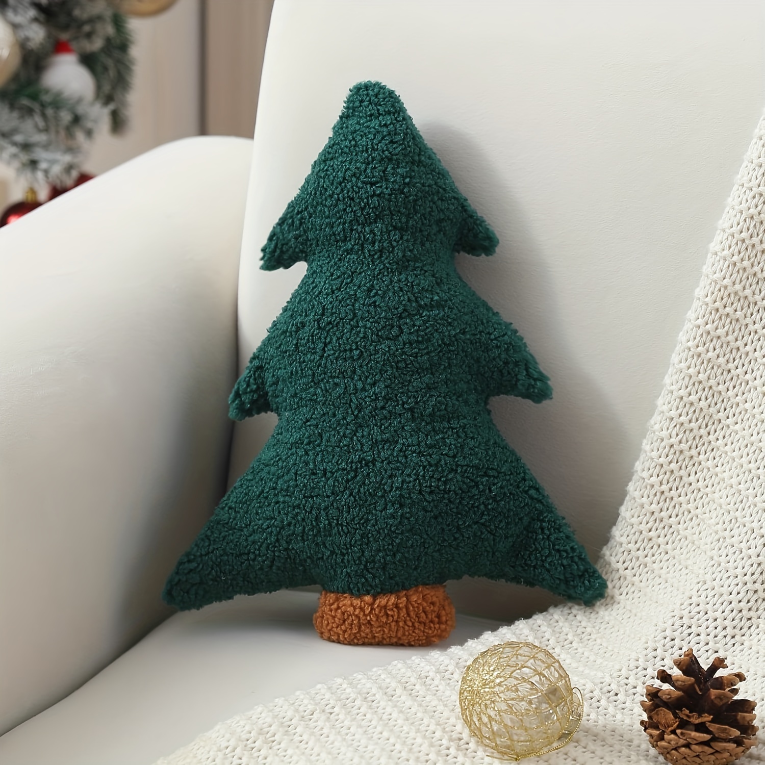 

1pc Christmas Pillow, Christmas Tree Throw Pillow Christmas Tree Shaped Cushion Christmas Decorative Pillows Plant Shaped Pillow Stuffed Christmas Decor For Sofa Bedroom Home Party Decorations