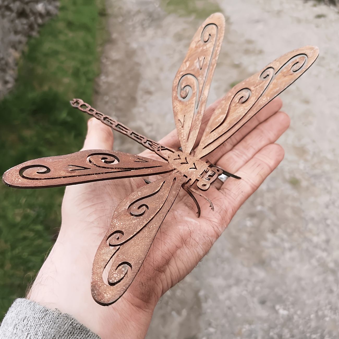 TEMU 1pc Elegant Metallic Rust-colored Dragonfly Garden Statue, Decorative With Intricate Swirl Pattern, Countryside Outdoor Sculpture For Mother's