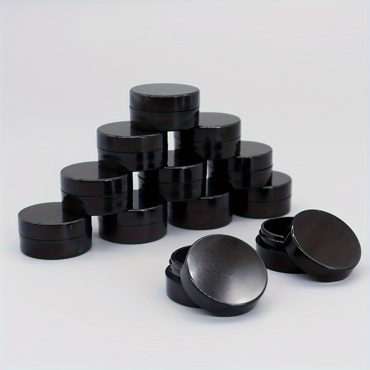 

12pcs Black Plastic Jars With Screw- - 1g Small Empty Face Cream Containers, Portable For Beads, Earrings & Storage