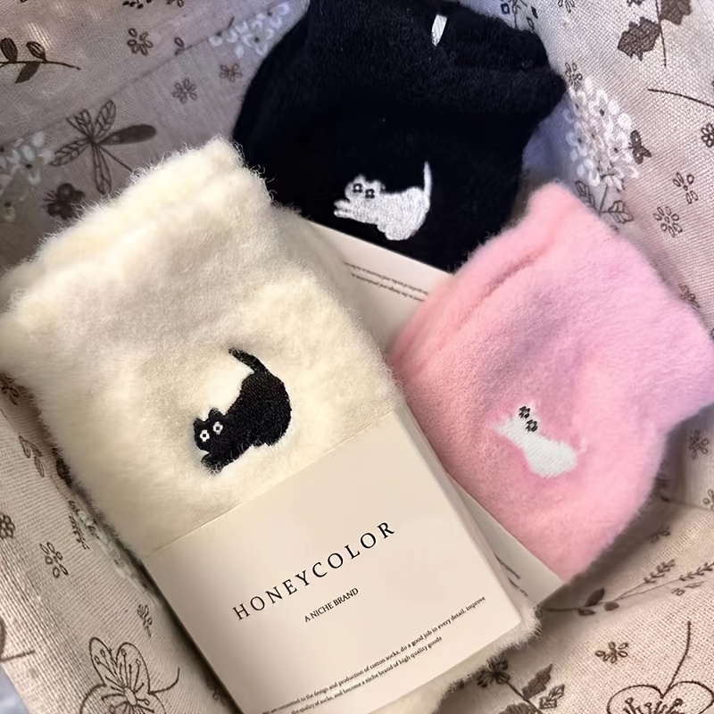 

3pcs Knee-length Women's Socks, Cozy Mink Fur Mid-calf Socks, Cute Cat Pattern, Polyester With Elastane, Machine Washable, With Autumn And Winter Warm Sleepwear