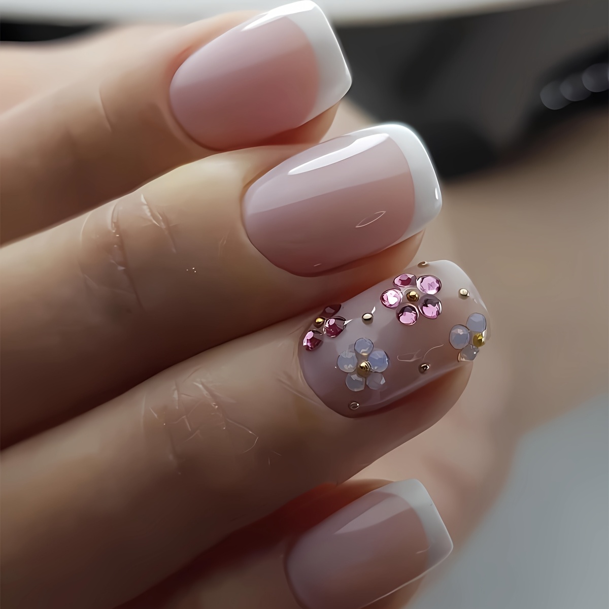 TEMU Pressed Short Fake Nails, New , Simple, Elegant And Exquisite, With Tools Such As Jelly Glue And Rubbing Strips
