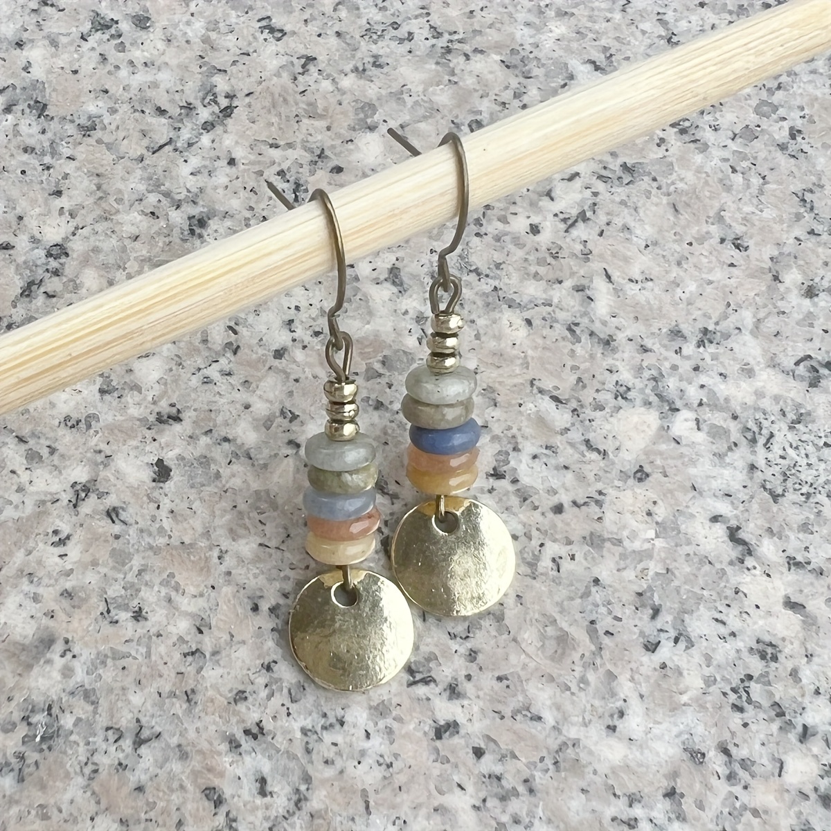 TEMU Par de Pendientes Colgantes Redondos con Cuentas Coloridas Vintage Boho-Chic - Joyería Minimalista de Aleación con Cierre de Gancho para Fiestas