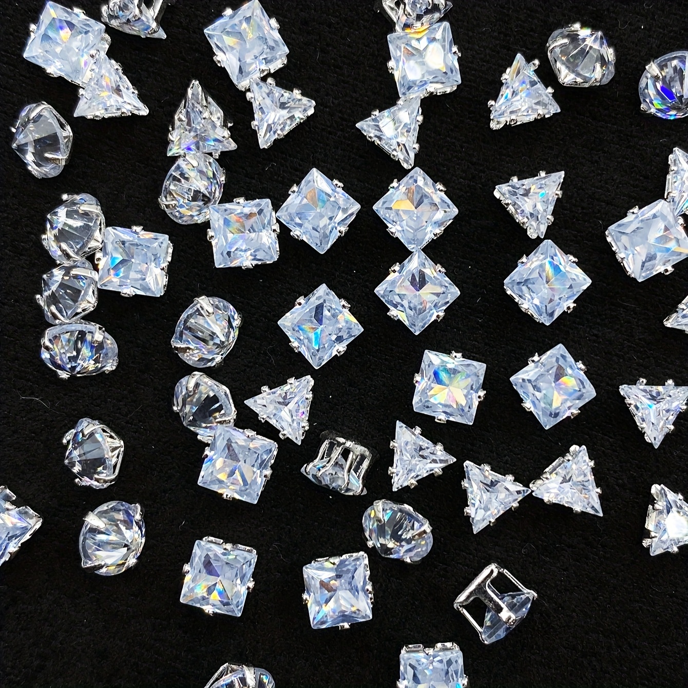 Image of A Pack Of 30 Zirconia Rhinestones For Hand-sewing, Diy Hand-stitched Clothing, Shoes, Hats, Bags, And Decorative Rhinestones