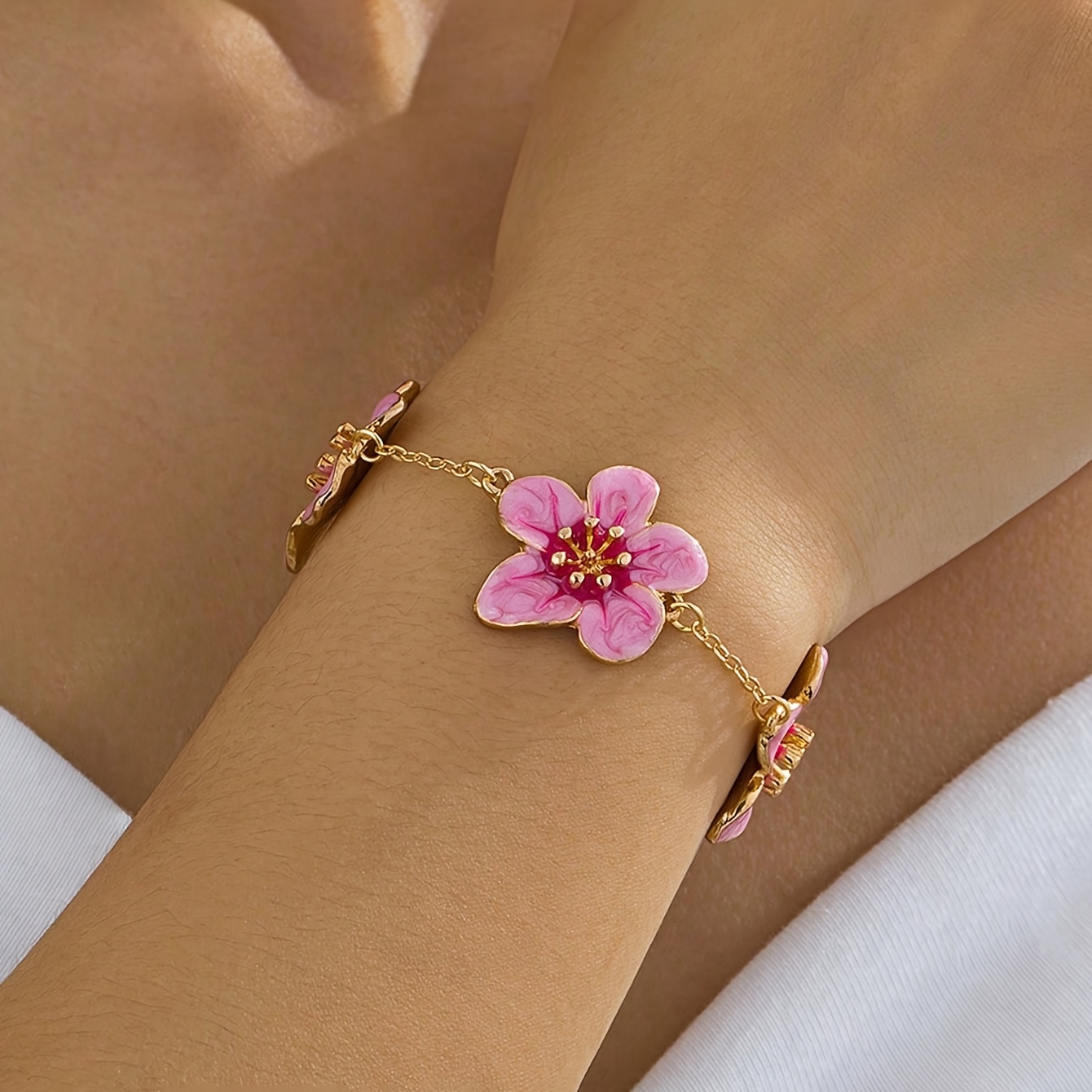 Women's Pink Flower Bracelet, Five-Leaf Floral Design