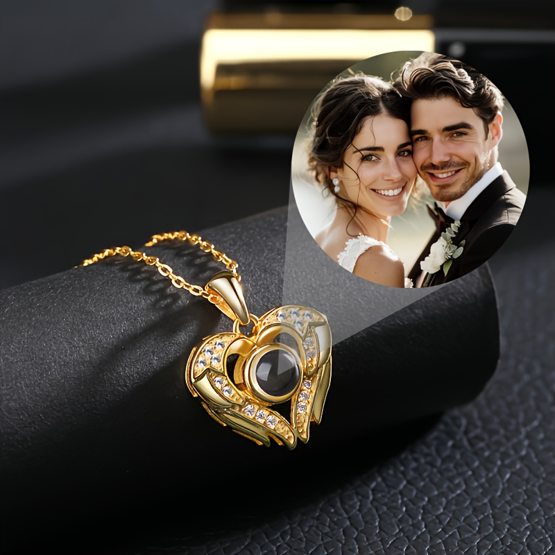 

Customized Photo Projection Pendant Necklace, Love Heart , Pure Copper Jewelry For Women, Elegant & Luxurious Style, Romantic Accessory For Mom, Friend, Girlfriend, Wife, Birthday Gift, And Unique