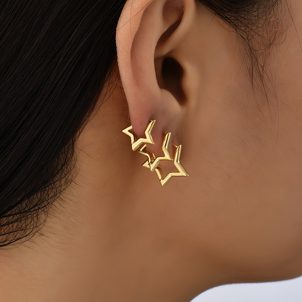 

A Pair Of Minimalist Style Copper Golden Earrings For Ladies' Date Night Or Party