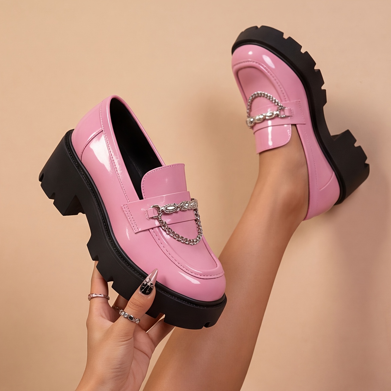 Women'S Platform Loafers, Vintage Patent Shoes, Adorned with Detachable Metal Chains, Chunky Platform for Lightness And Height, Stylish And Enduring for Commuting And Campus Outfits. Casual Shoes, Women Shoes