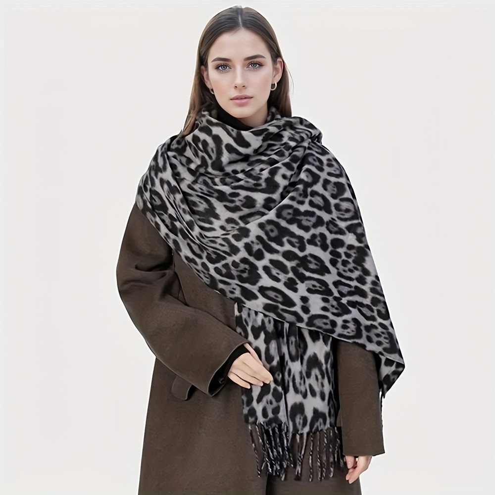 

Elegant Leopard Print Tassel Scarf - Cozy, Windproof Polyester Shawl With Detail, Machine Washable For Stylish Outdoor