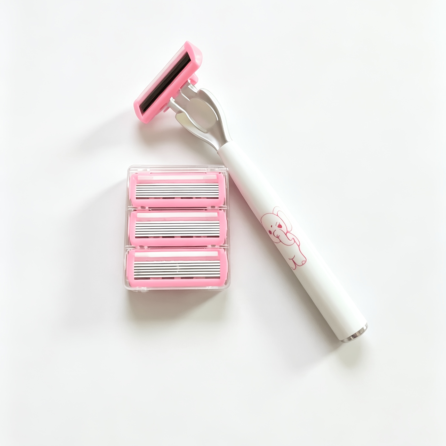 TEMU Épilateur Manuel Éléphant pour Femme - 1 Manche + 3 Têtes de Rechange, Lames Sûres et Tranchantes en Acier Inoxydable à 6 Couches, Lavable avec
