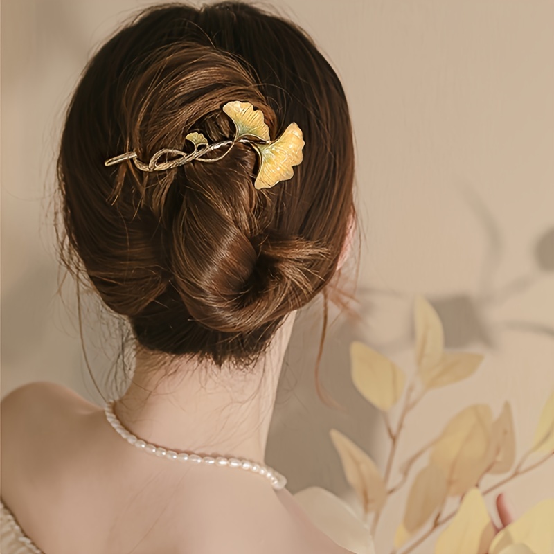 

Elegant Leaf Hair Clip - Non-slip, Alloy Fashion Accessory For Women's Use