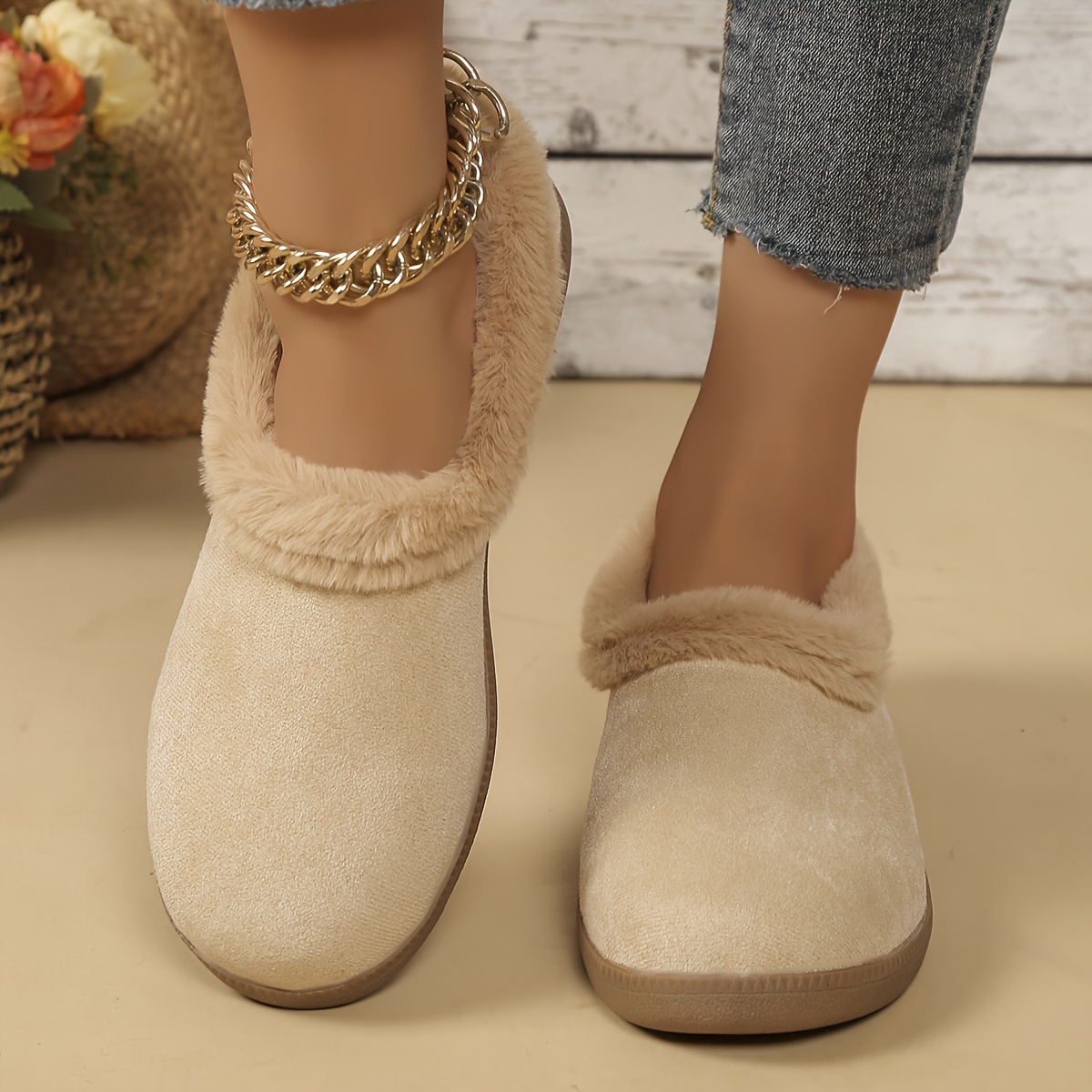 

Women's Casual Winter Ankle Boots With Faux Fur , Low-heel Fabric Short Boot, One-piece Slip-on, Round Toe, Solid Color, Comfort