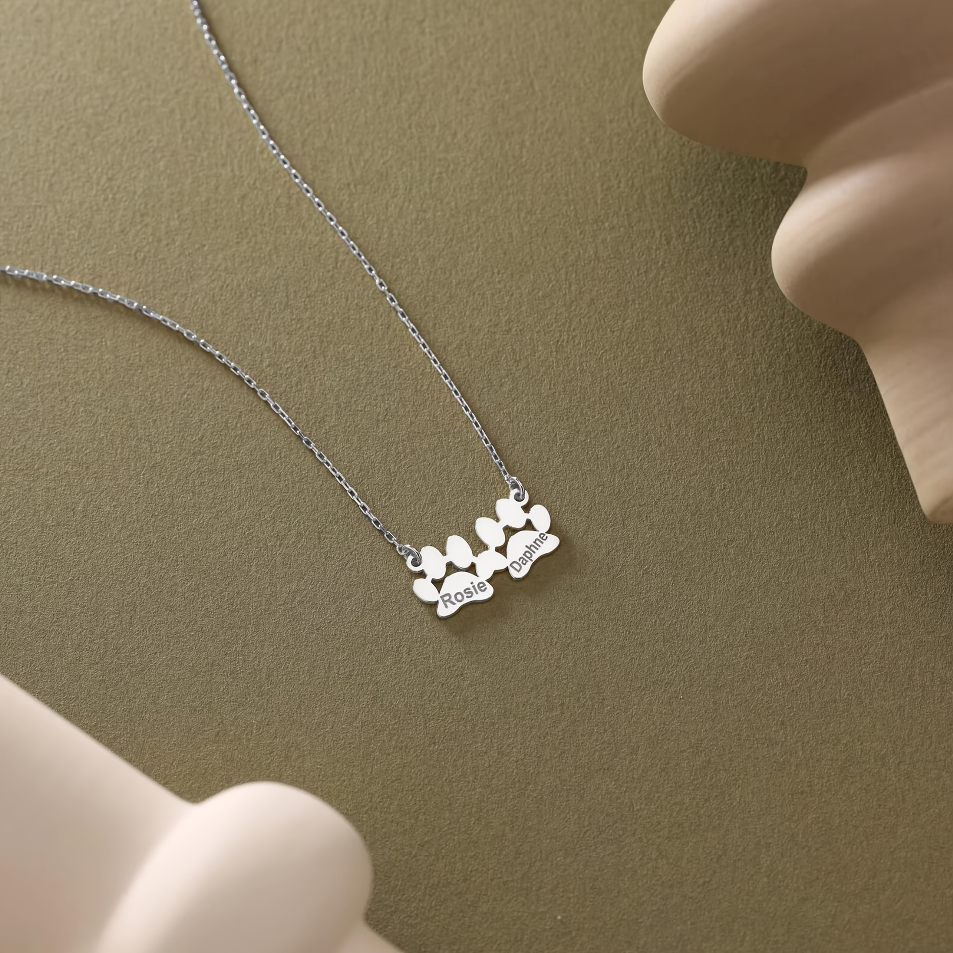 TEMU [customized] 1pc Personalized Custom 2 Names Paw Print Pendant Necklace Private Custom Laser Engraved Name Necklace Suitable For Family Parent-
