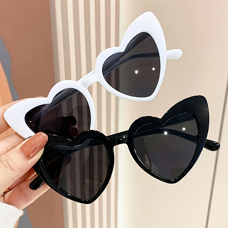 

2 Pcs Heart-shaped Oversized Glasses For Women, Fashionable Pc Frame, Mirrored Ac Lenses, Hiking, Party & Wedding Accessories, Black & White Combo