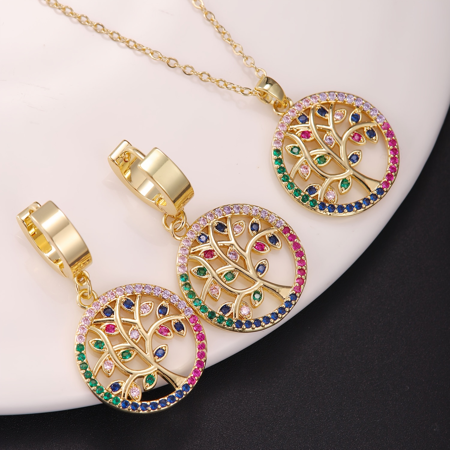 TEMU Ensemble de bijoux pour femmes 3 pièces style bohème de luxe : collier avec pendentif et boucles d'oreilles rondes ajourées en acier inoxydable,
