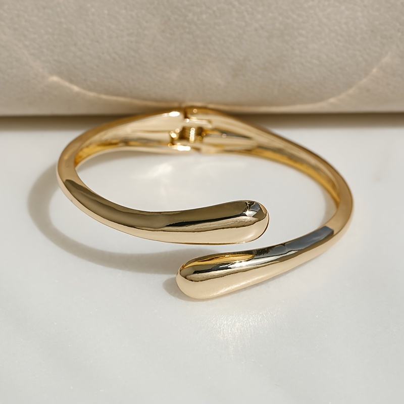 Women's Polished Metal Bracelet Minimalist