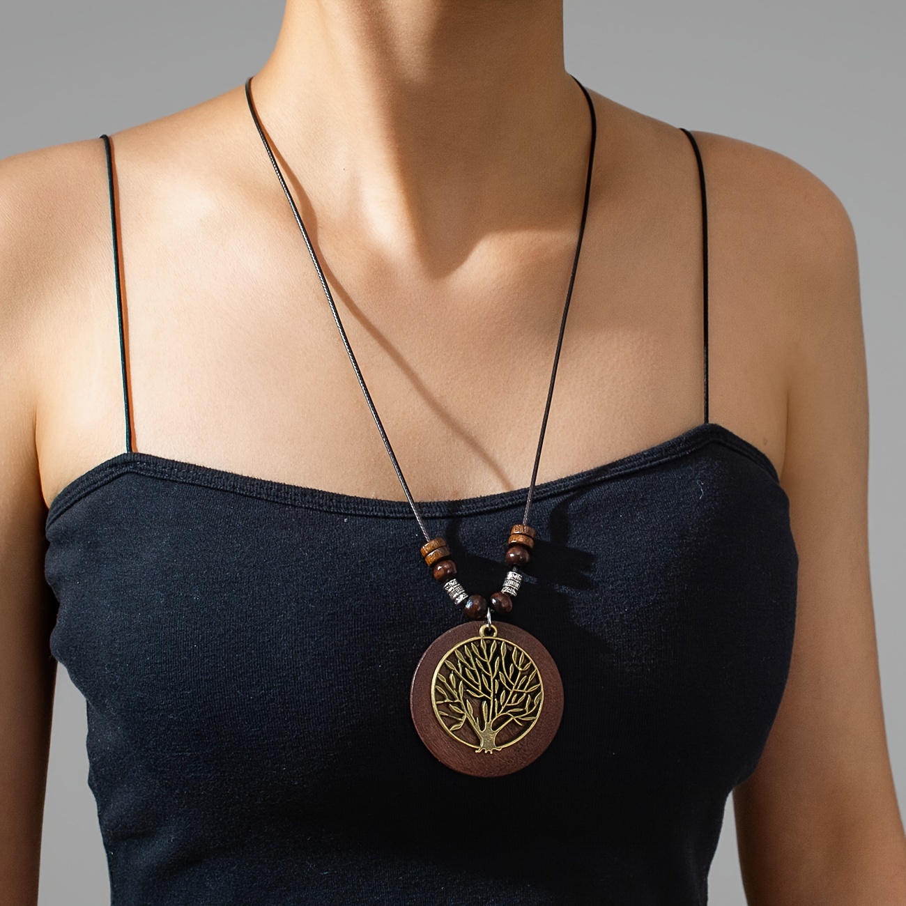 

Collier Pendentif Arbre de Vie en Bois d'Inspiration Vintage pour Femmes - pour Tenue Décontractée & Cadeau