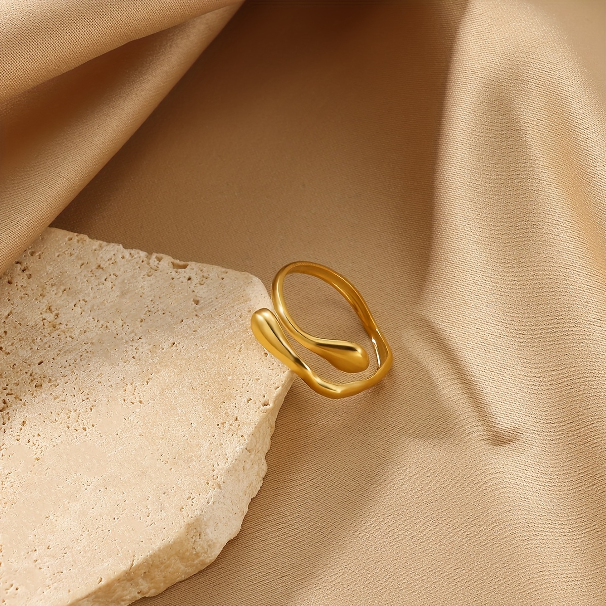 Women's Stainless Steel Minimalist Open Ring - Modern Elegant Everyday & Party Jewelry, Durable Everyday Wedding Birthday Christmas Gift for Women - Year-Round Neutral Jewelry, Ladies Jewelry, Versatile Accessory, Sleek Polished Finish, Smooth Reflective Surface, Goldplated Jewelry, Contemporary Style, Highquality Accessory, Fashion Lovers