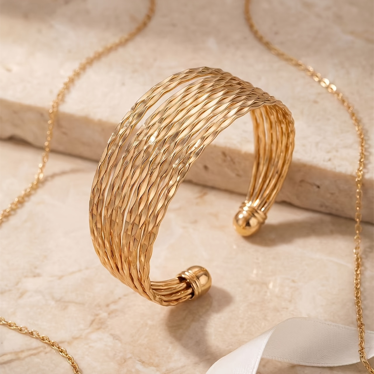 Retro Elegant Wavy Multi-Layer Wide Open Bangle