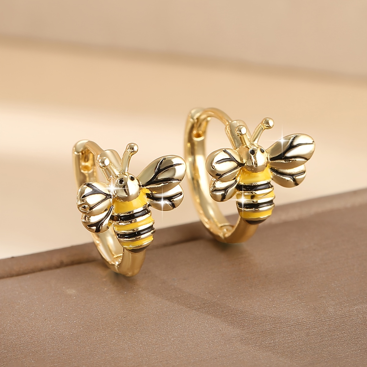 TEMU Chic Bee-inspired Copper Hoop Earrings - Cute Vintage Animal Design, Nickel-free For Casual Attire & Gifts