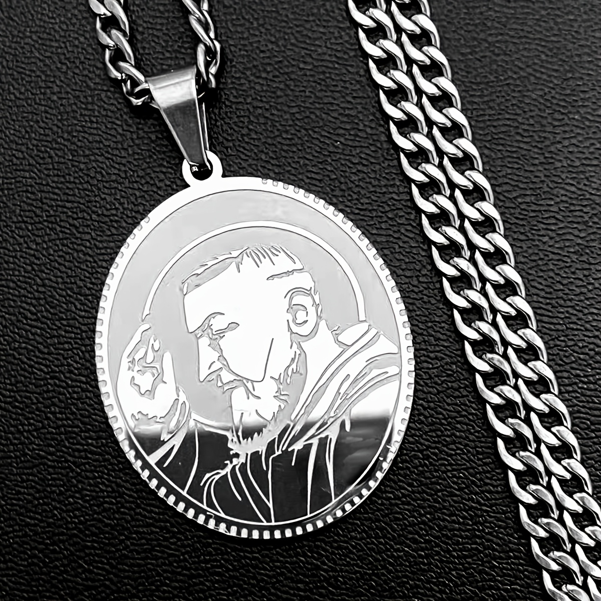 TEMU Saint Father Oval Medal Necklace For Men 304 304 304 304 304 Stainless Steel Golden Color Christian Religious Pendant Necklaces Jewelry