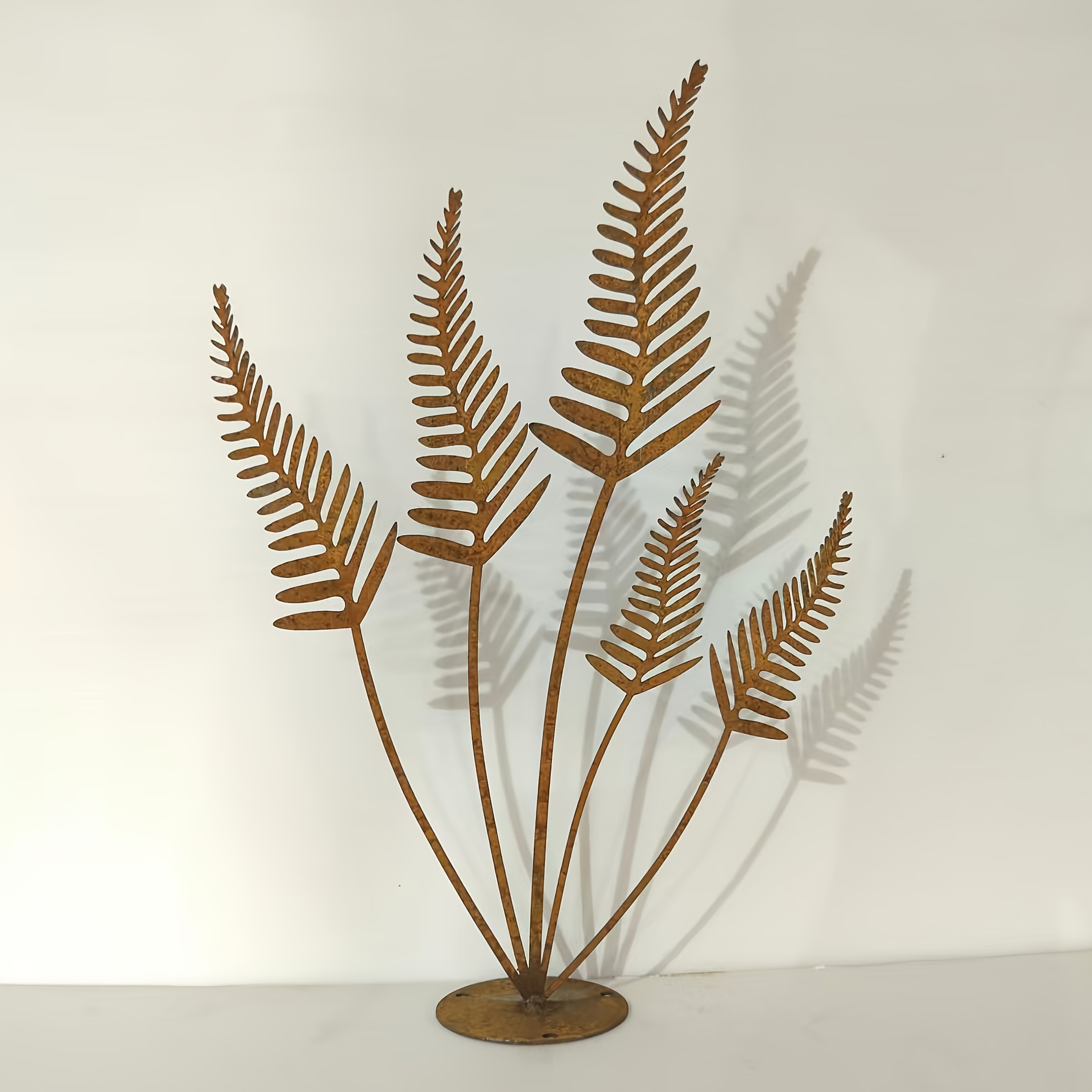 E-shop 1 Stück rustikale rostige Metall-Farnblatt-Skulptur - Vintage-Gartenkunst, ideal für Hof- und Landschaftsdekoration, perfektes