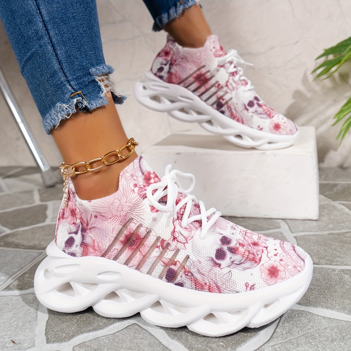 

Women's Skull Print Platform Sneakers, Breathable Flying Woven Lace Up Outdoor Shoes, Comfortable Low Top Sport Shoes