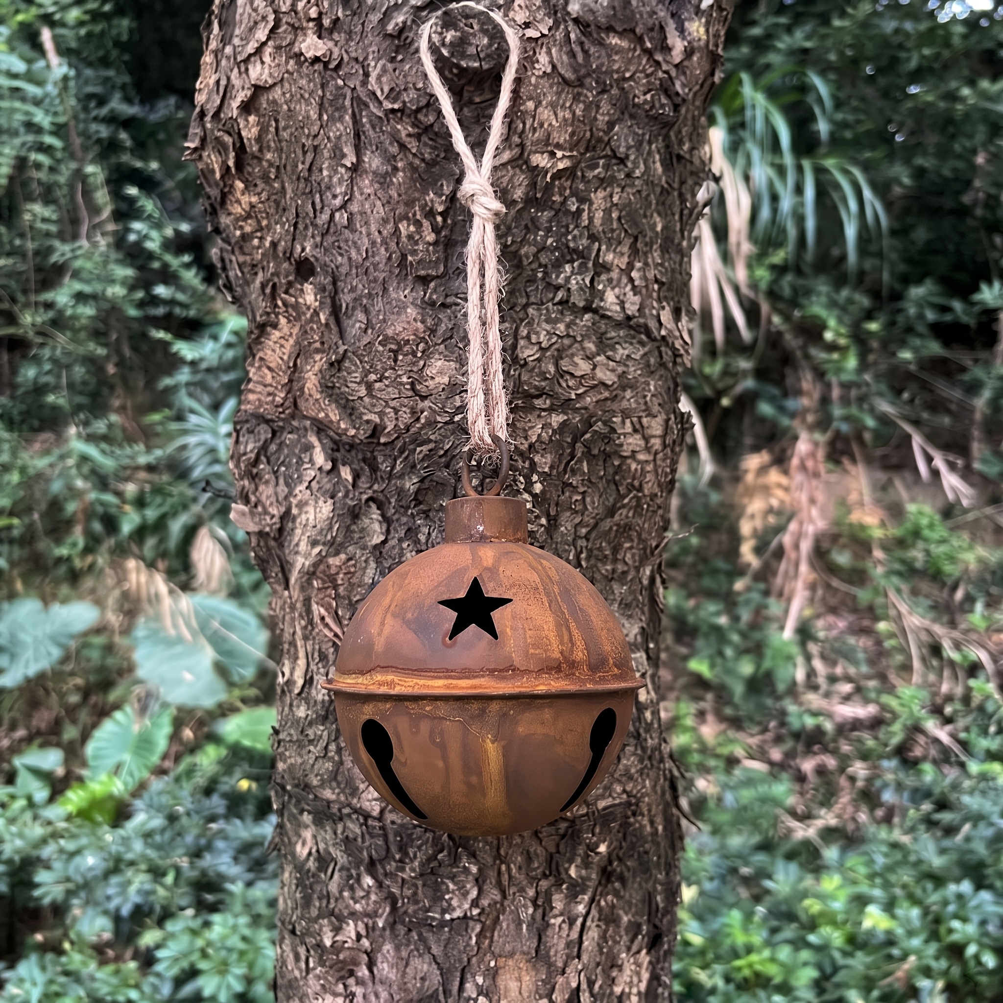 TEMU Large Rusty Metal Christmas Bell Ornament, Rustic Holiday Hanging Bell, For Wreaths, Christmas Trees, Vintage Home Decor, Rustic Christmas