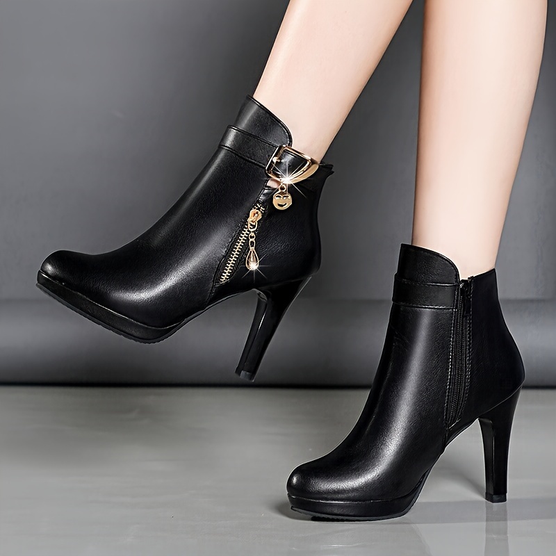 

Ladies' Ankle Boots With Zipper Closure And High Heel