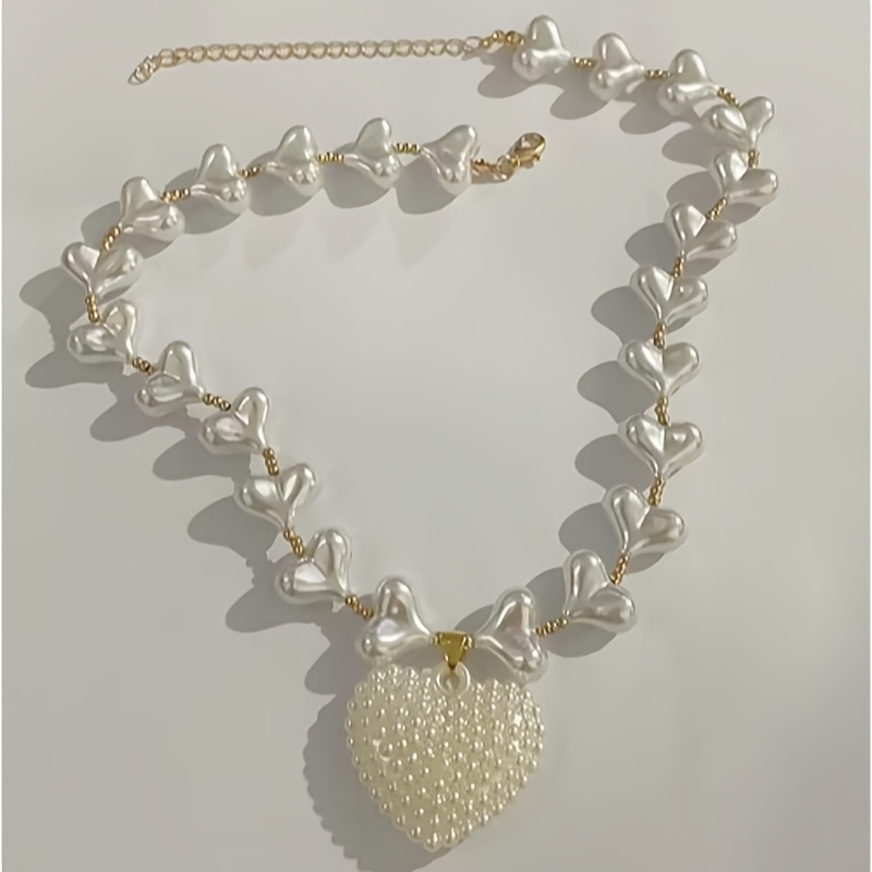 TEMU 1pc Collier avec Pendentif Patchwork de Cœur Élégant, Chaîne Clavicule Tendance et Imposante, Convient pour Mariages, , , Usage , Fiançailles et