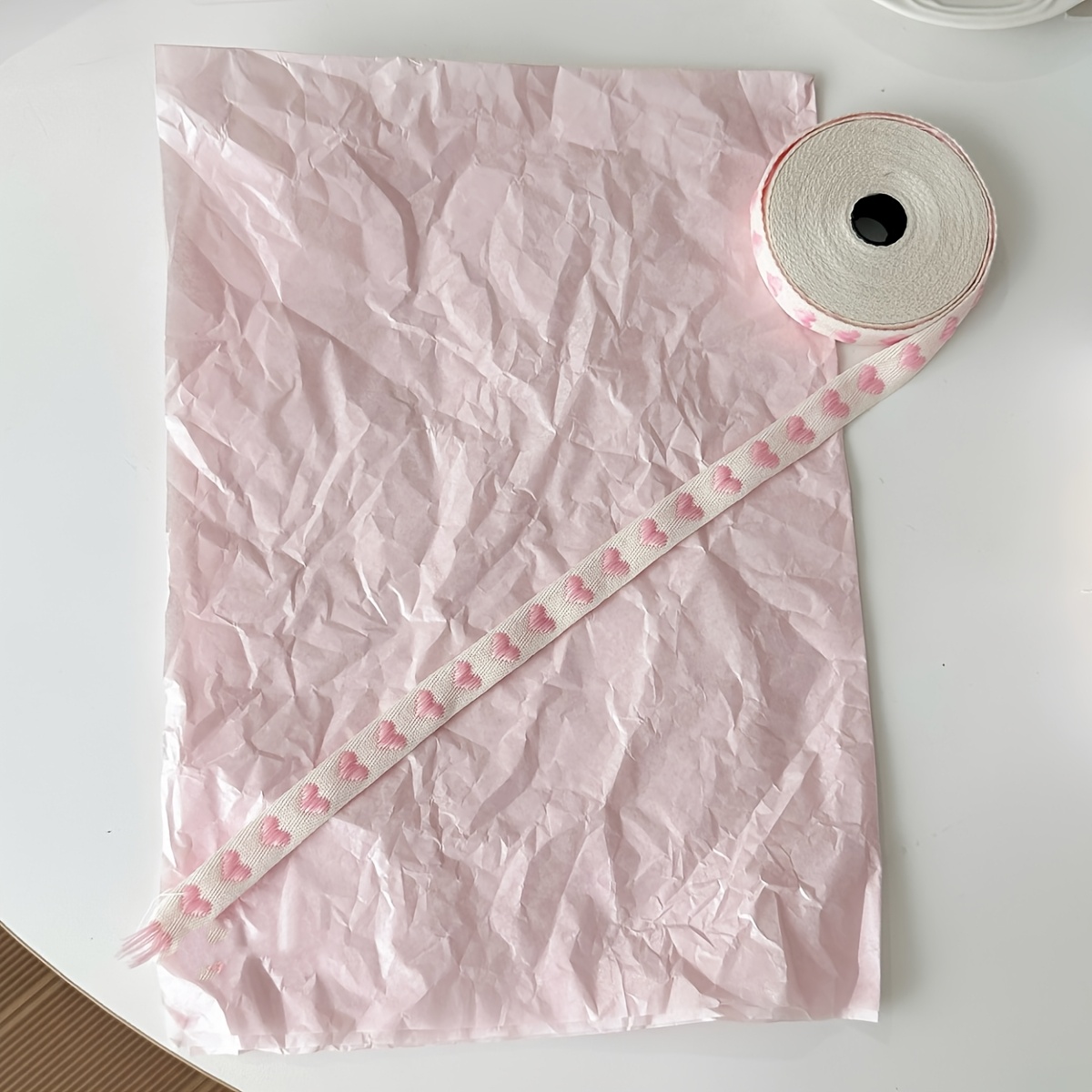 Image of Gift Wrap With Heart-shaped Bow - Elegant For All-occasion Present Packaging For Women, Girlfriend, - Valentine's Day,, Christmas, Easter - Durable Ribbon
