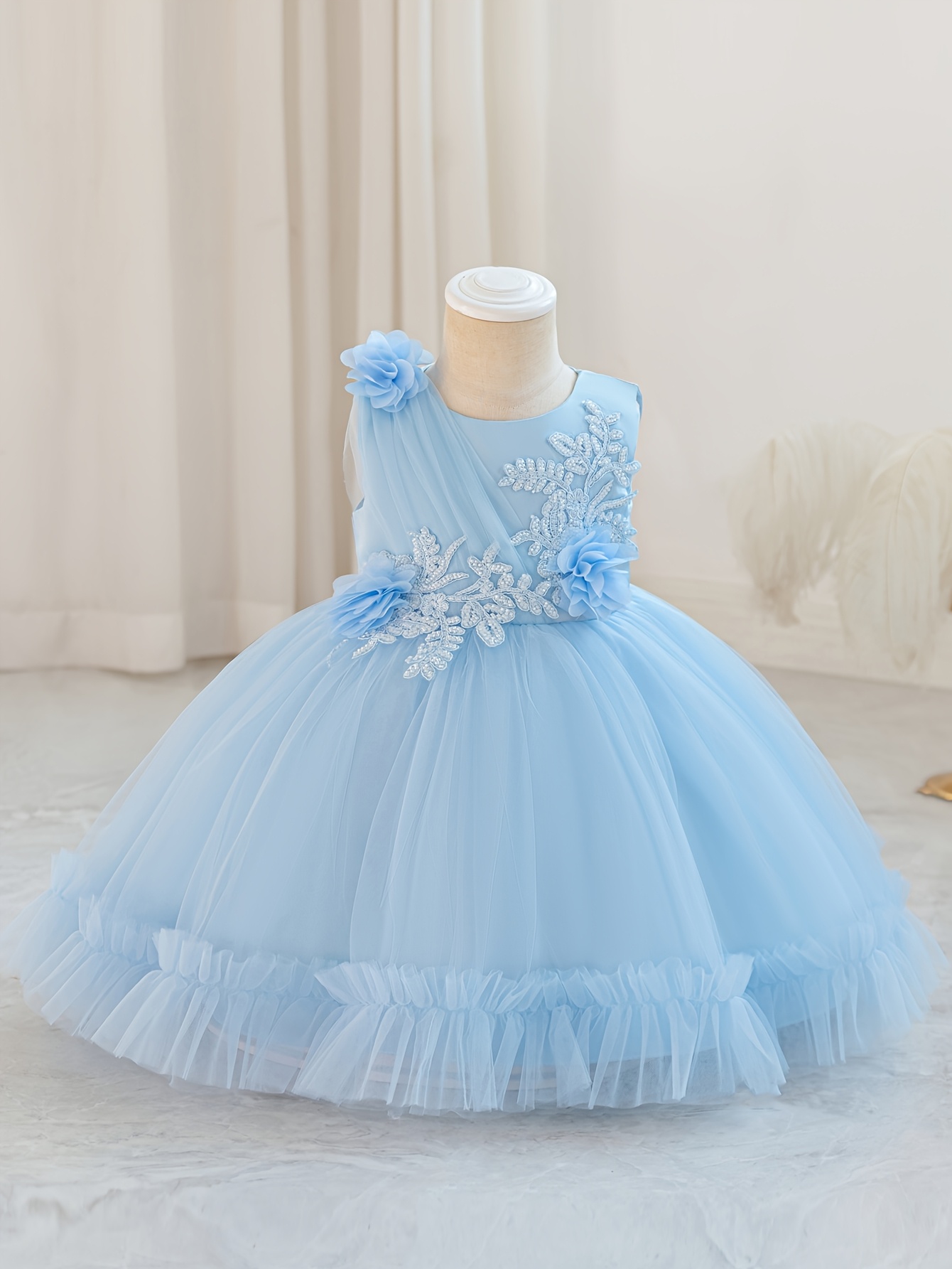 white a line dresses Zapaka Women White A-Line Tiered Lace Wedding Dress Spaghetti Straps Bridal Dress, White / US2
