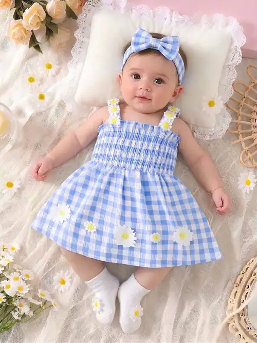 A Cute Summer Dress with a Floral Pattern for Newborn Baby Girls, Suitable for Weddings, Daily Wear, Outdoor Photography, And Shopping A Cute Summer Dress with a Floral Pattern for Newborn Baby Girls, Suitable for Weddings, Daily Wear, Outdoor Photography, And Shopping