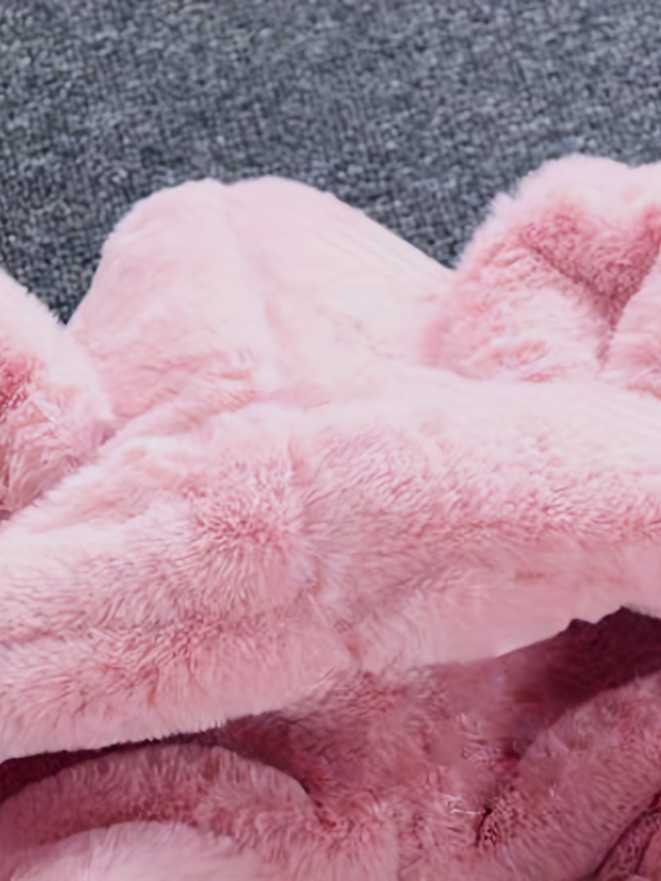 girls winter clothing sweater imitation fur thickened jacket 2024 new winter clothing thickened childrens jacket autumn and winter hooded jacket Product details 4