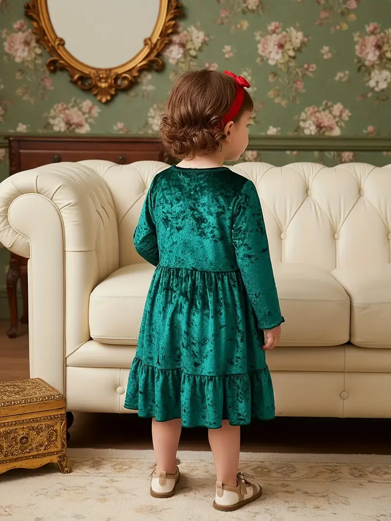 a velvet dark green christmas dress girls featuring long - Temu Oman a velvet dark green christmas dress girls featuring long - Temu Oman