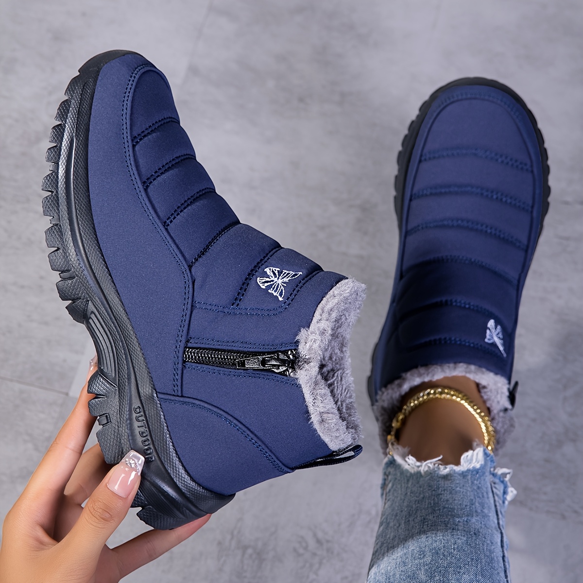 Women's Short Zip-Up Snow Boots with Embroidery