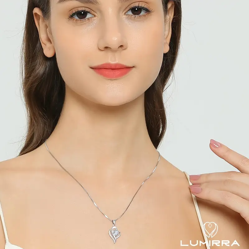 moissanite pendant necklace 925 silver inlaid with df color   round cut 1ct moissanite   same for men and women commemorative gift birthday gift thanksgiving   with exquisite gift box Product details 4