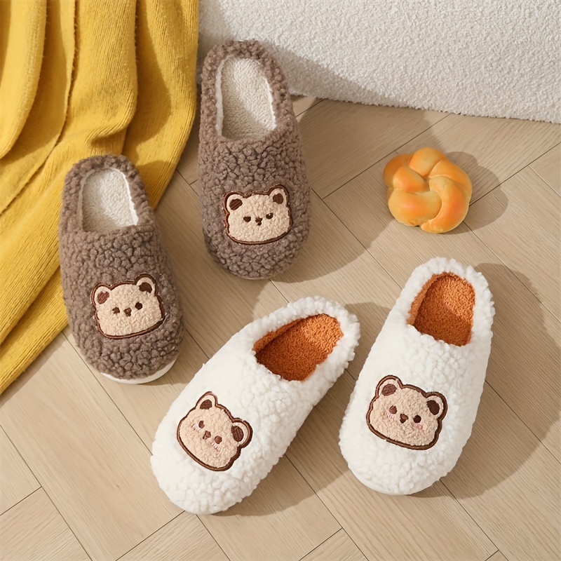 

1 Pair Cartoon Bear Plush Slippers, Cozy Warm Indoor Home Couple Friend Winter Slip-on Slides, Fabric Upper/inner With Tpr Sole, Hand Washable -