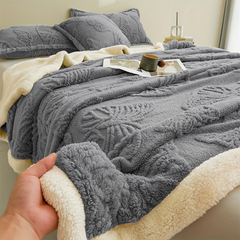 cozy thick   layered knitted throw blanket soft gray polyester for all year round   luxurious heavyweight machine washable contemporary style     details 2